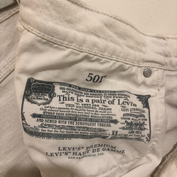White Levi’s Premium 501 Shorts (women’s) - Picture 4 of 4